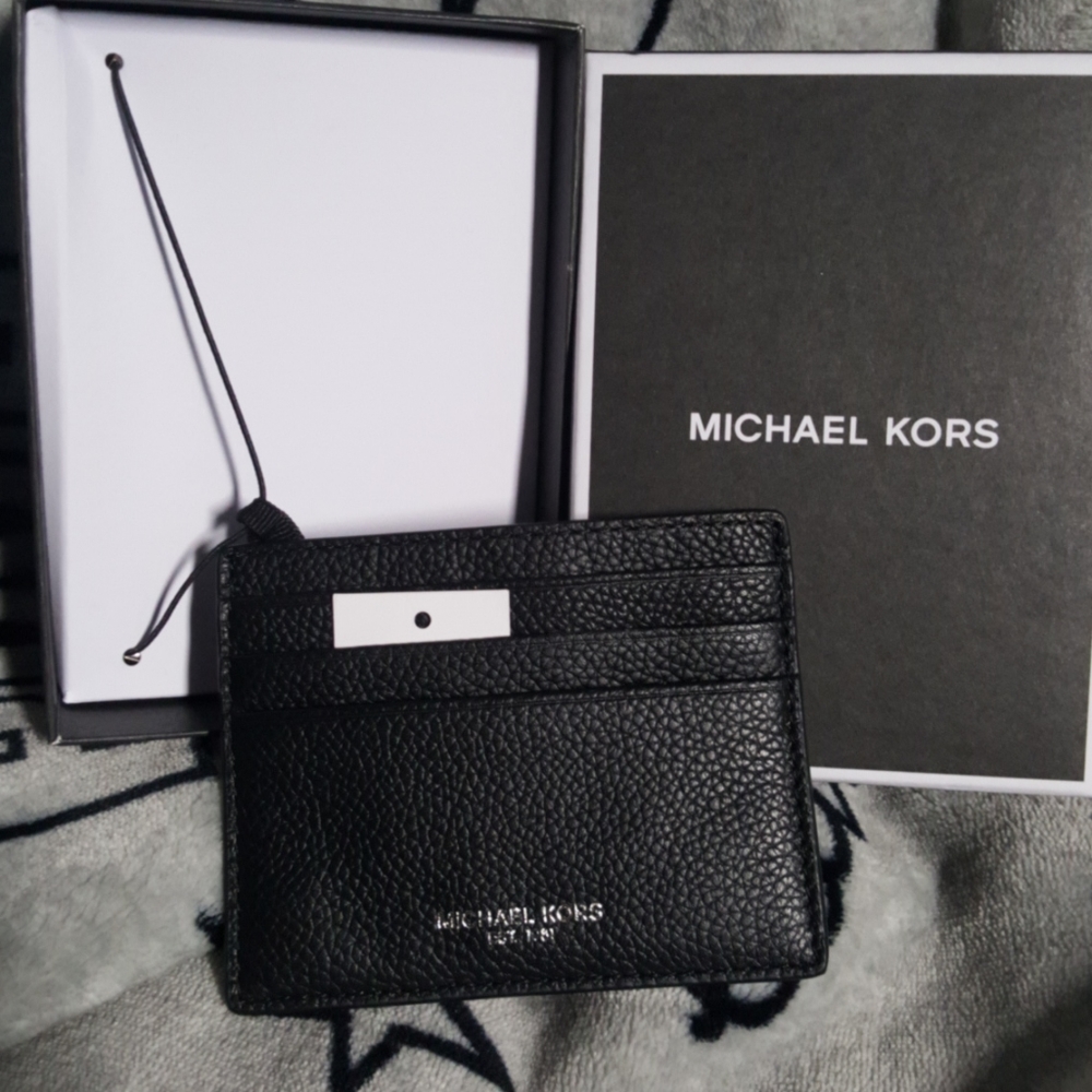 Micheal Kors tall card case nwt - Picture 4 of 4